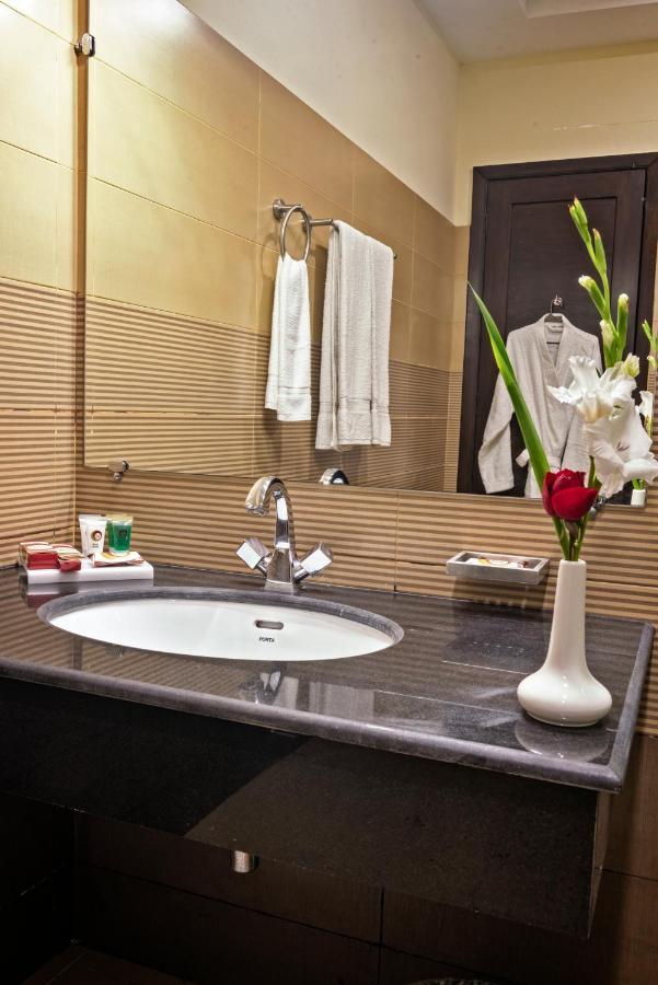 Hotel One Sahiwal Exterior photo