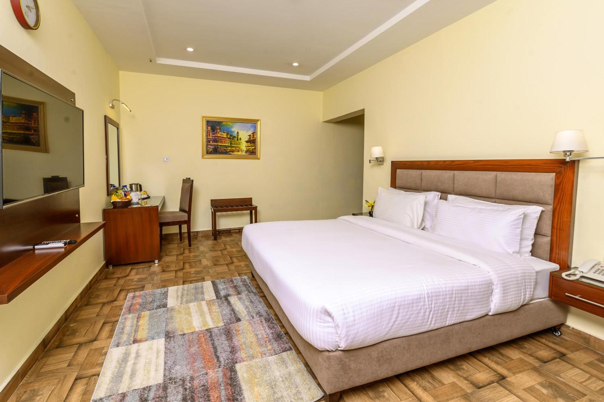 Hotel One Sahiwal Exterior photo