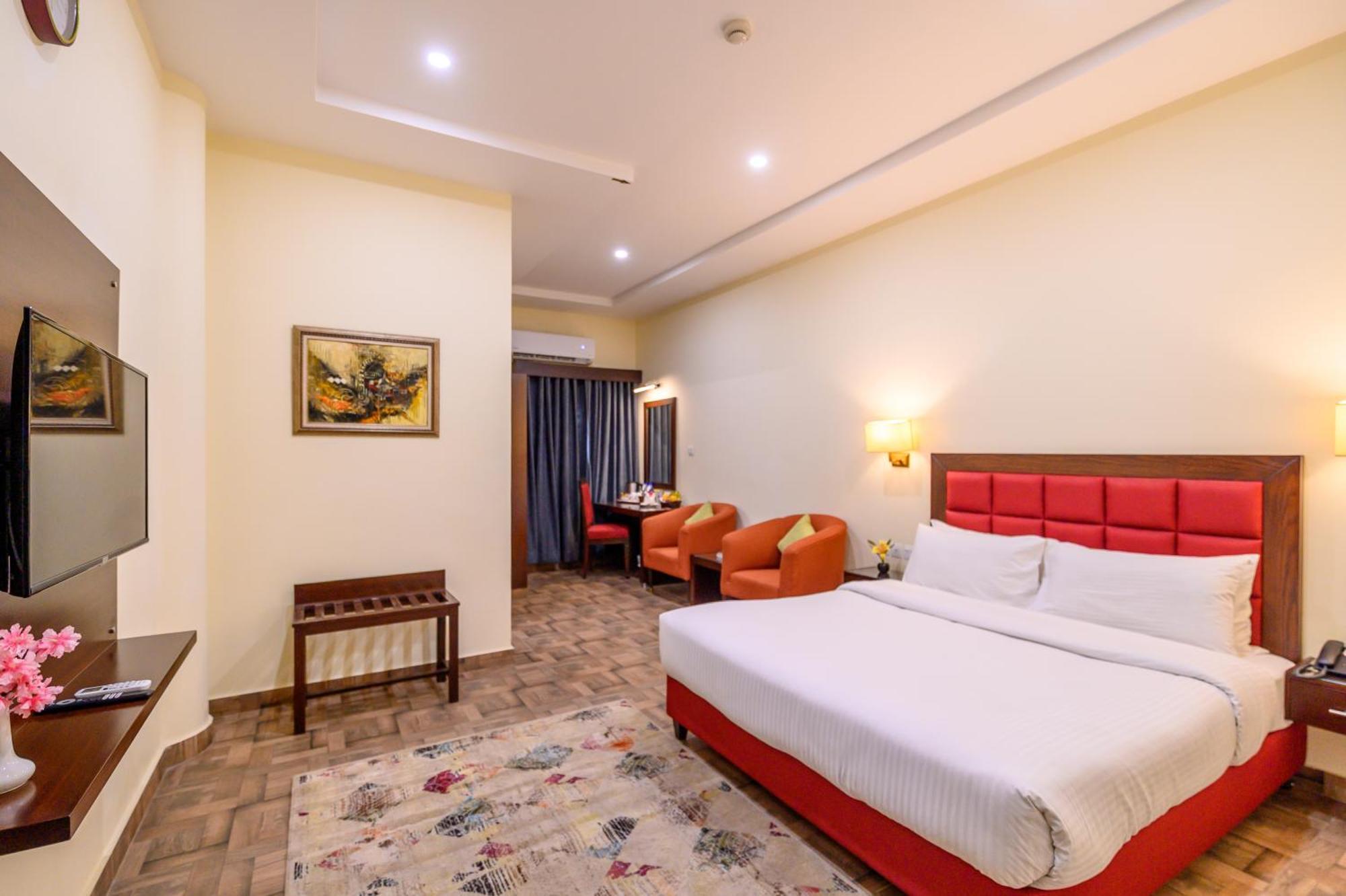 Hotel One Sahiwal Exterior photo